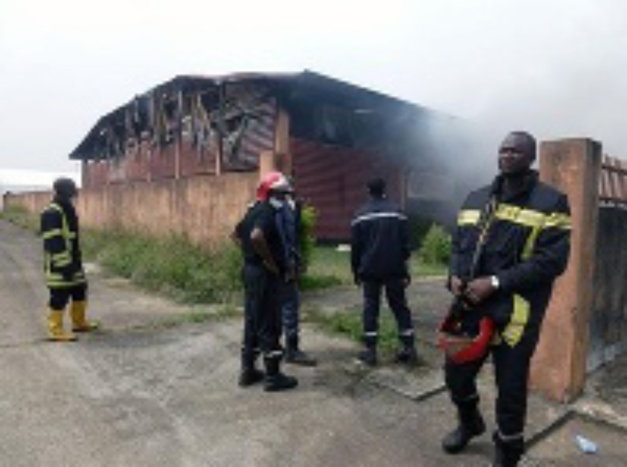 Požiar skladu s liekmi v Guinei