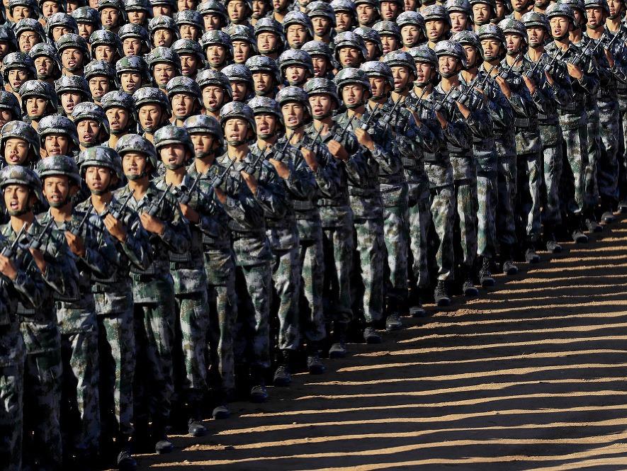 Čínska armáda v plnej paráde