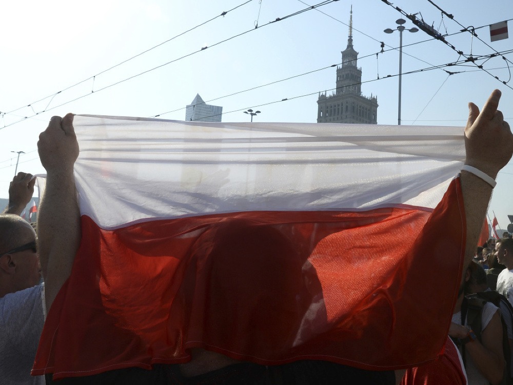 Indonézska vlajka sa vďaka omylu organizátorov ponášala na poľskú.