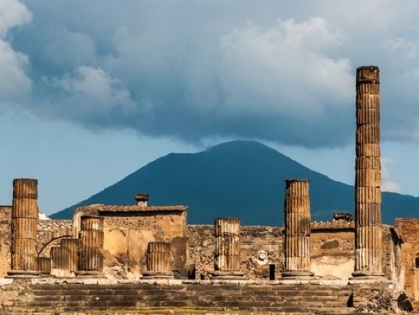 Pompeje nakoniec zničil Vezuv