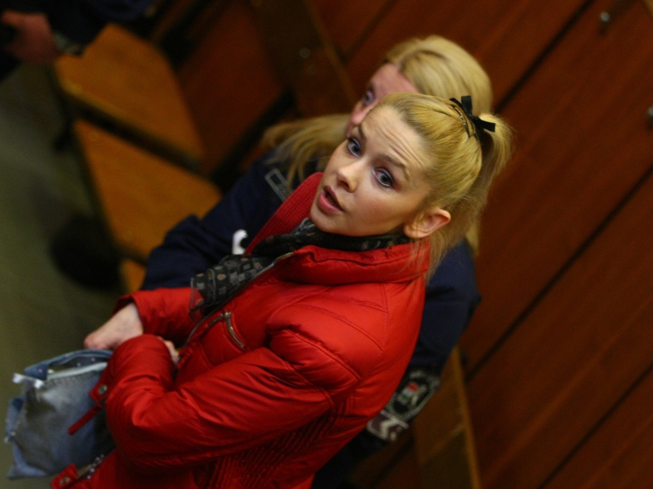 Eva Varholíková Rezešová na súde v Budapešti 
