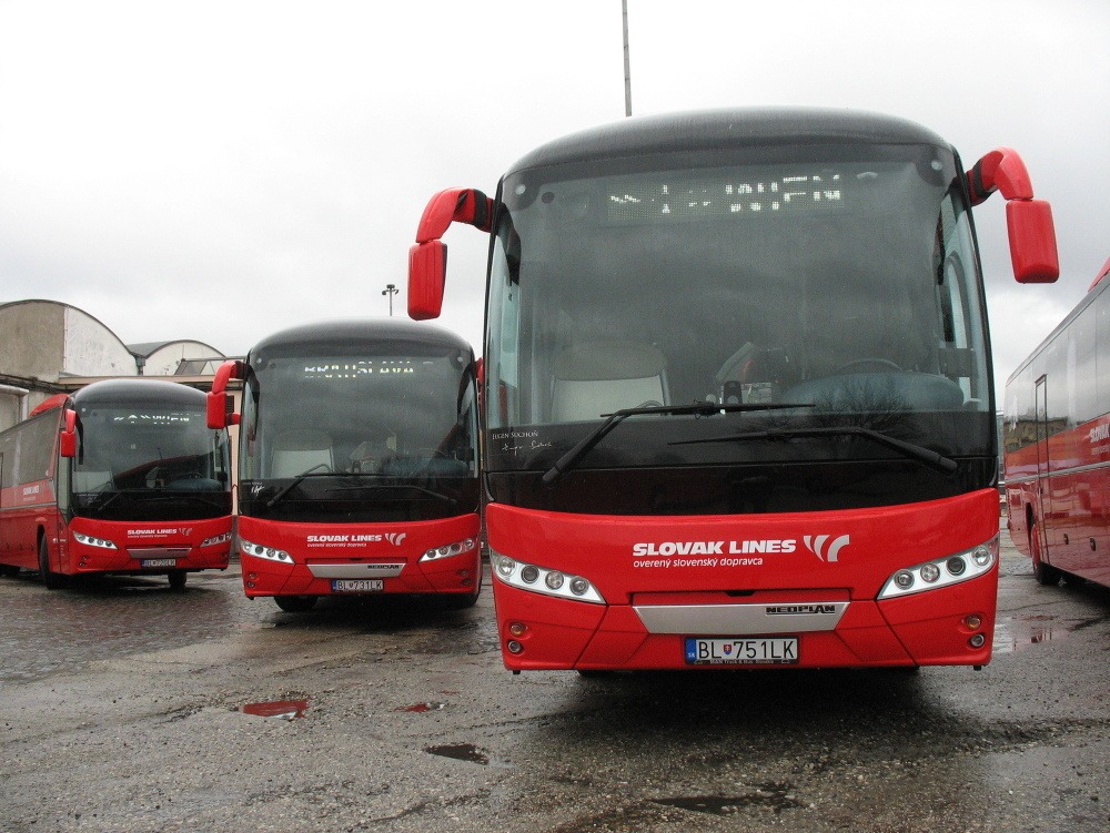 Z Bratislavy do Viedne bude premávať sedem nových autobusov Neoplan Jetliner C