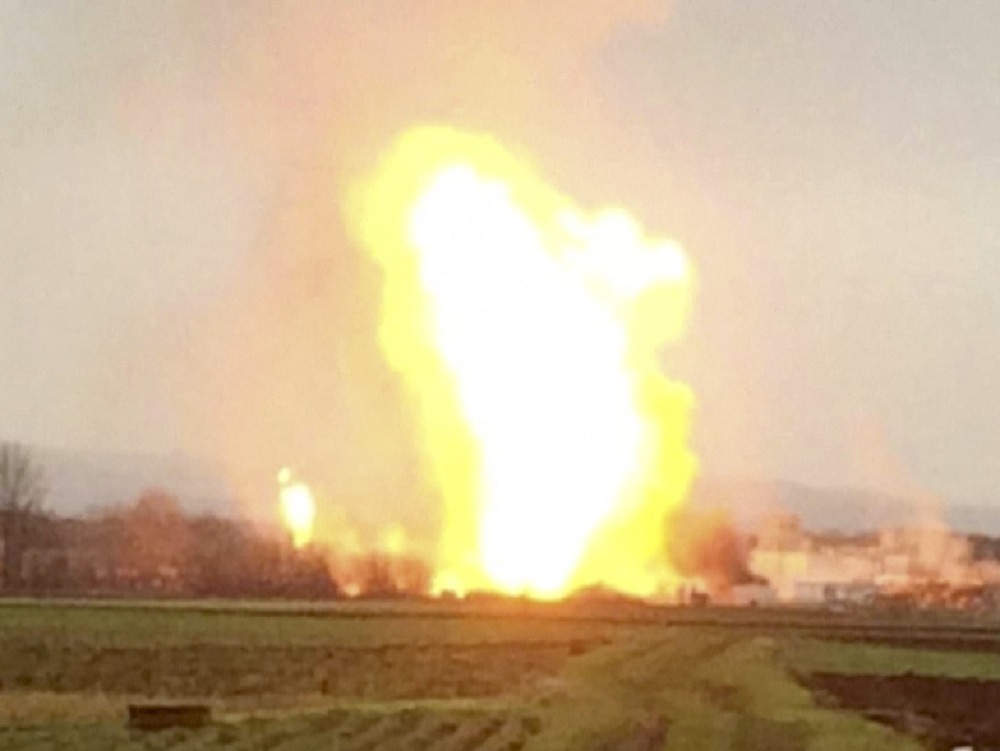 Neďaleko hraníc so Slovenskom vybuchol v Rakúsku zásobník plynu.