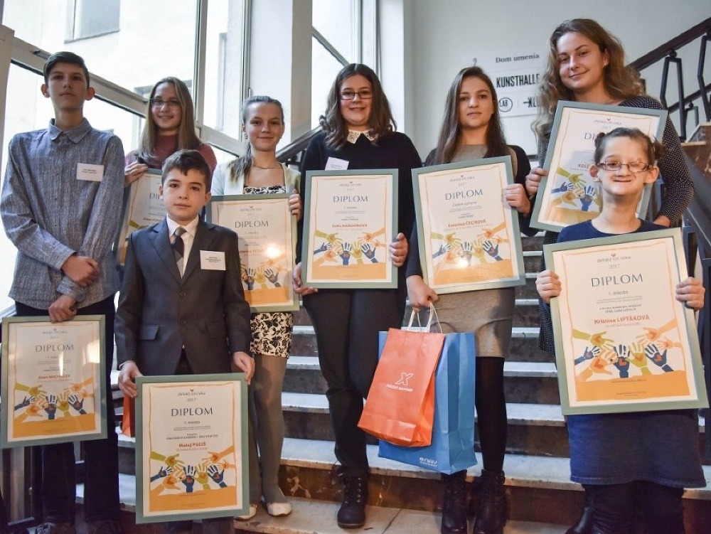 Na snímke ocenené deti počas 17. ročníka vyhlásenia výsledkov projektu Detský čin roka 2017