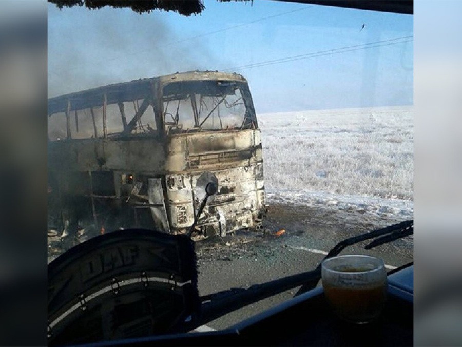 Požiar autobusu v Kazachstane usmrtil viac ako 50 ľudí