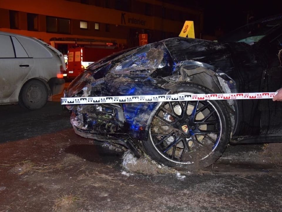 Na luxusnom aute vznikla škoda za 100-tisíc eur.