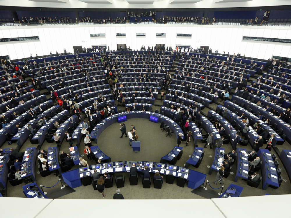 Europarlament na plenárnom zasadnutí hlasoval za návrh o zrušení striedania letného a zimného času