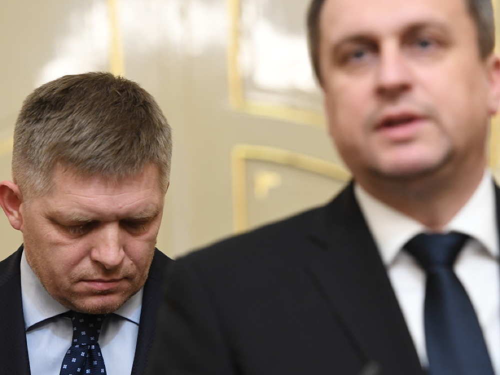 Premiér SR Robert Fico a predseda SNS Andrej Danko