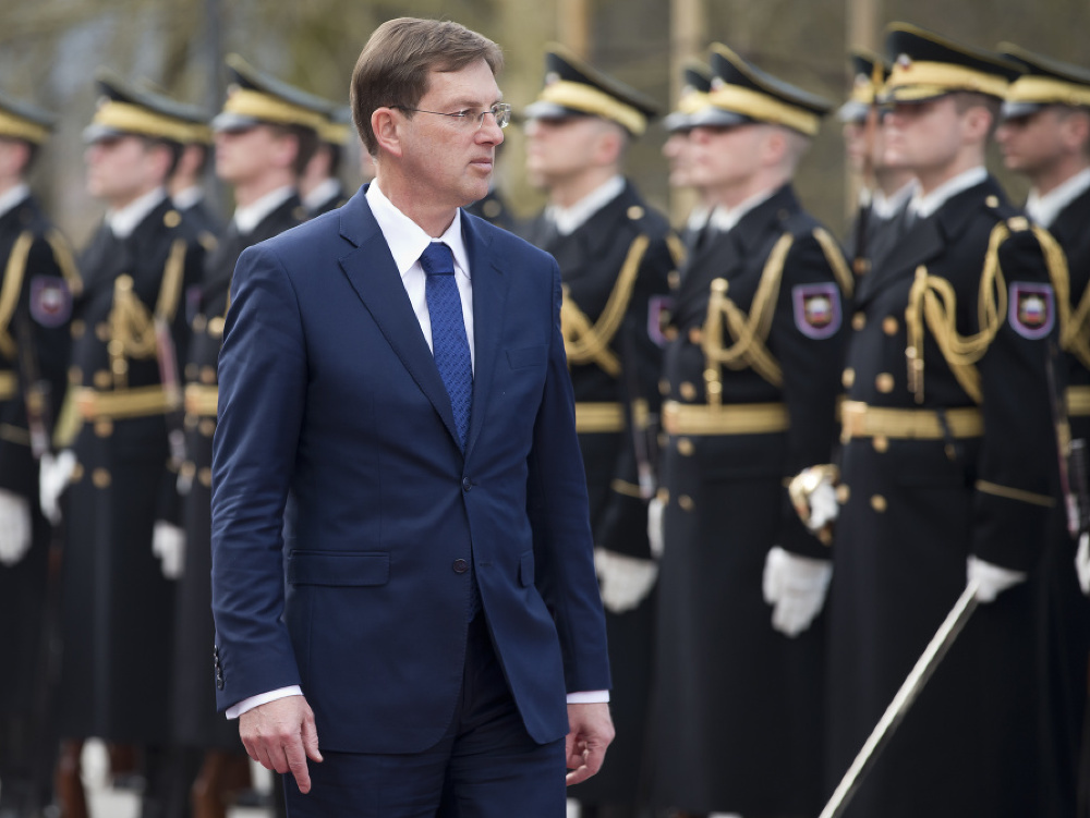 Slovinský premiér Miro Cerar podal demisiu.