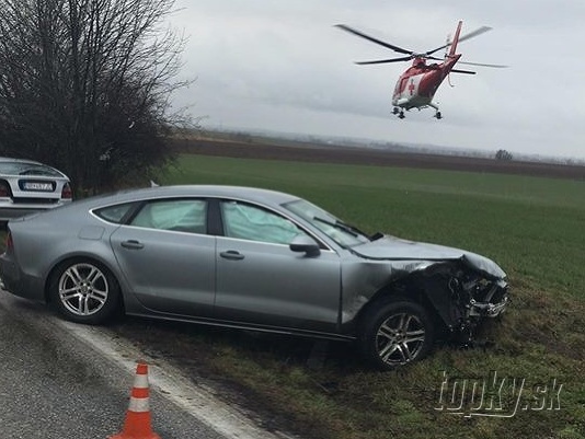 Polícia pátra po vodičovi felicie, ktorý ušiel z miesta dopravnej nehody