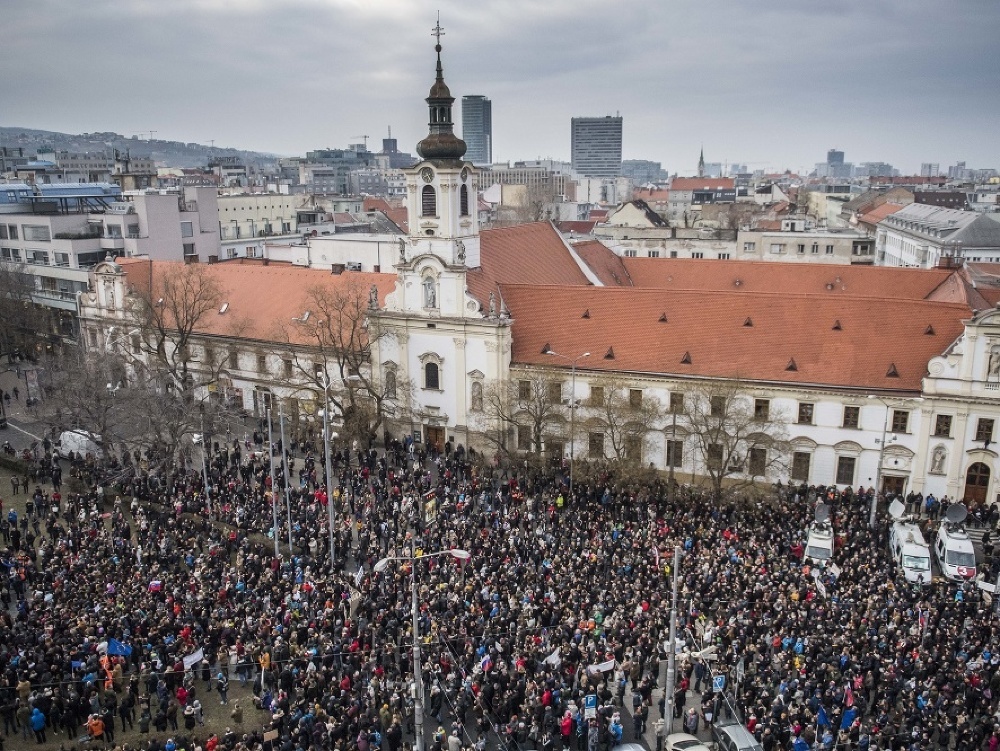 Nespokojní Slováci znovu zaplnia ulice Bratislavy