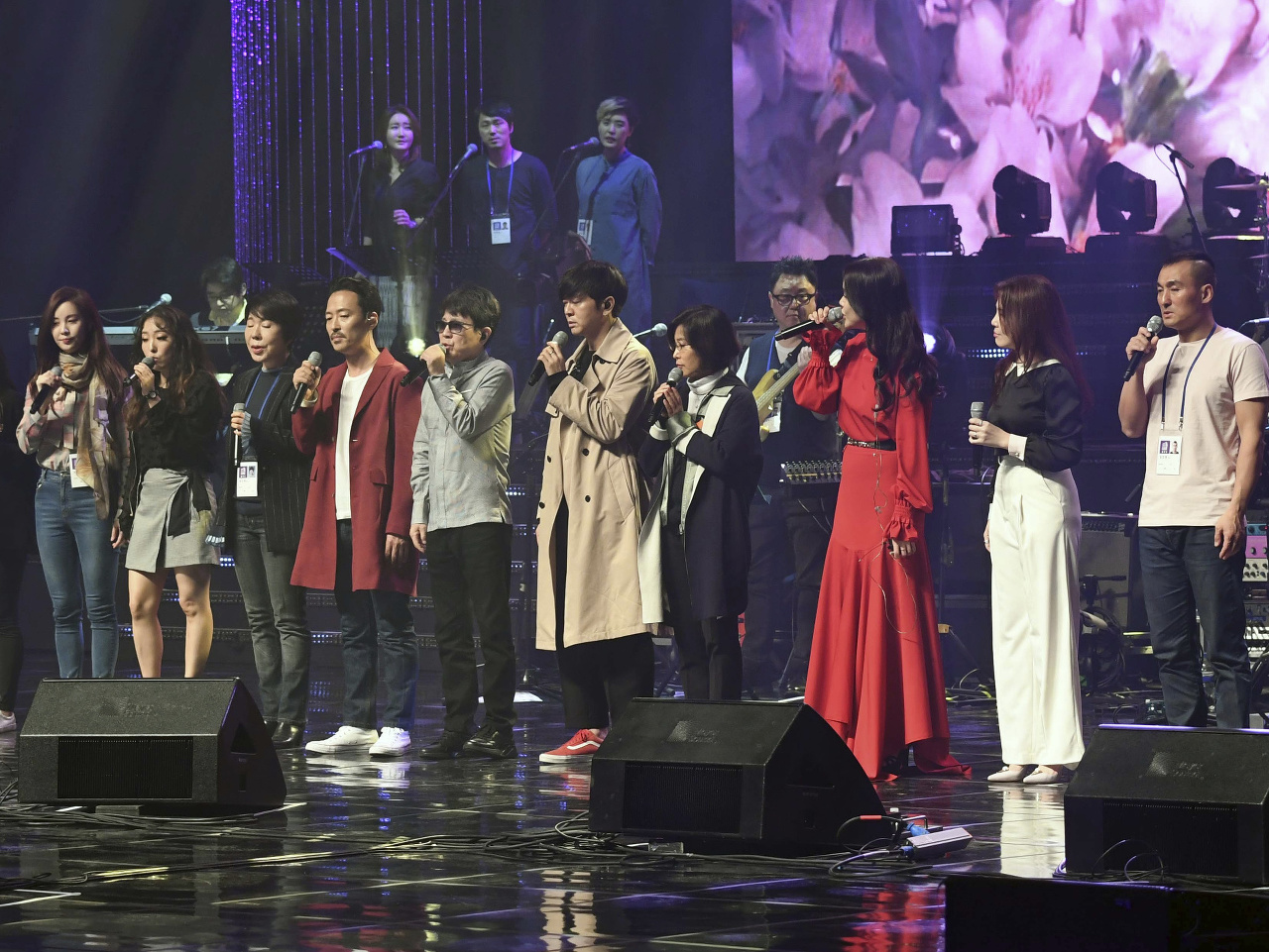 Kim Čong-un sa zúčastnil na koncerte juhokórejských interpretov