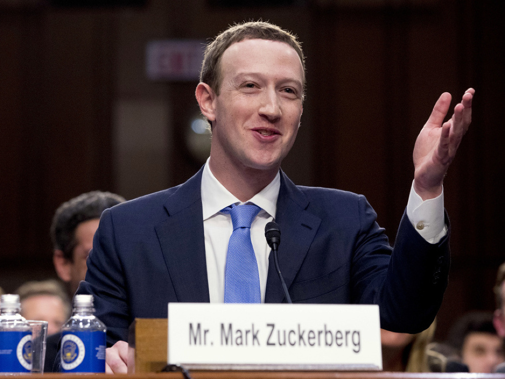 Mark Zuckerberg pred kongresom