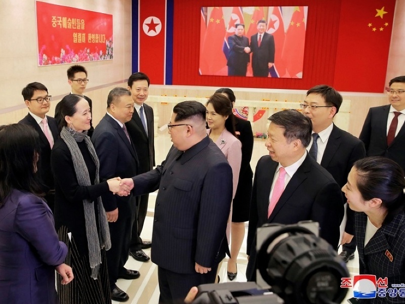 Kim Čong-un sa stretáva s predstaviteľmi čínskej vlády.
