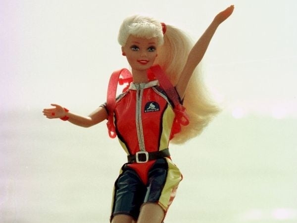 Barbie má na krku šesťdesiatku