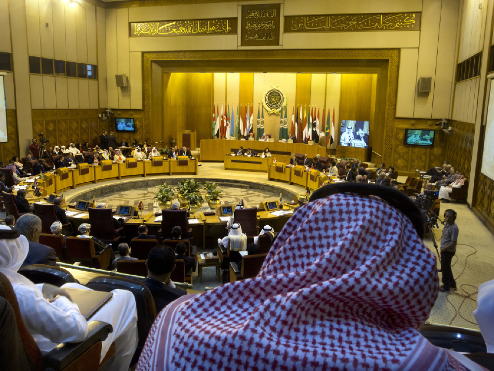 Na snímke zástupcovia krajín na mimoriadnom zasadaní Ligy arabských štátov (LAŠ) v Káhire.