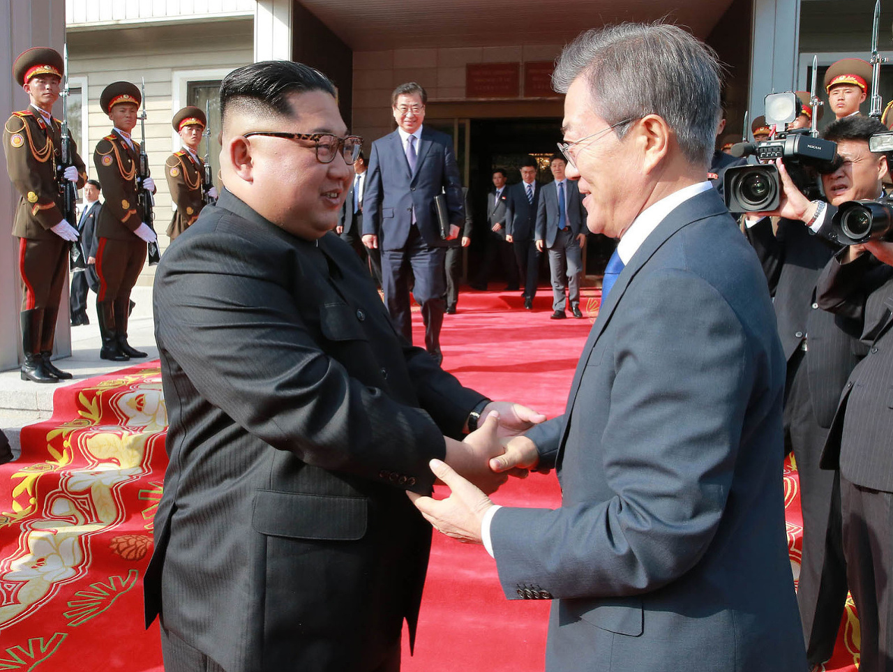 Severokórejský vodca Kim Čong-un a juhokórejský prezident Mun Če-in