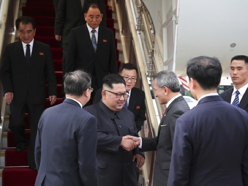 Kim Čong-un priletel do Singapuru.