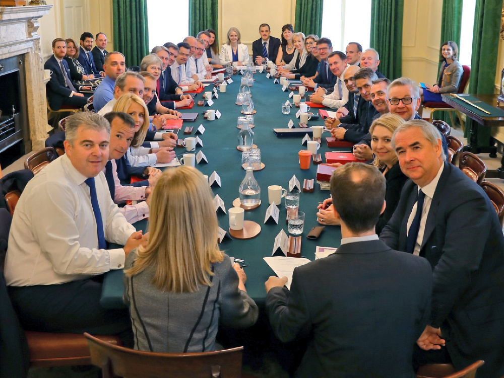 Britskí ministri rokovali o brexite na známej Downing Street. 