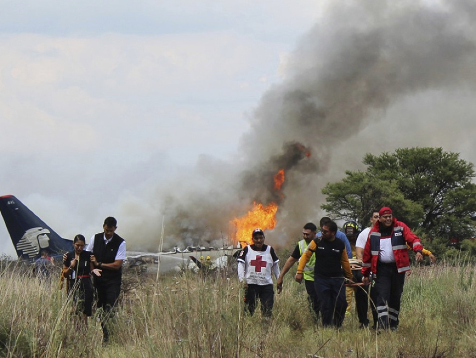 V Mexiku havarovalo lietadlo s viac ako 100 ľuďmi na palube