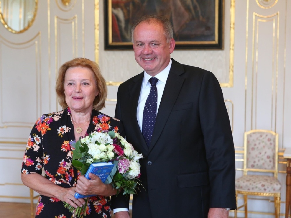 Magda Vašáryová pri stretnutí s prezidentom Andrejom Kiskom