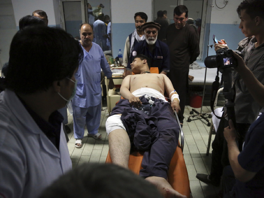 Výbuch v Kábule si vyžiadal najmenej 50 obetí.