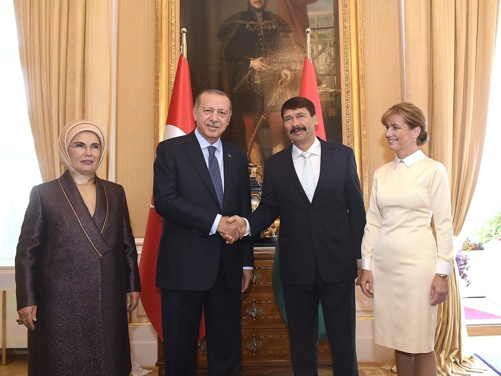 Recep Tayyip Erdogan a János Áder počas návštevy v Budapešti