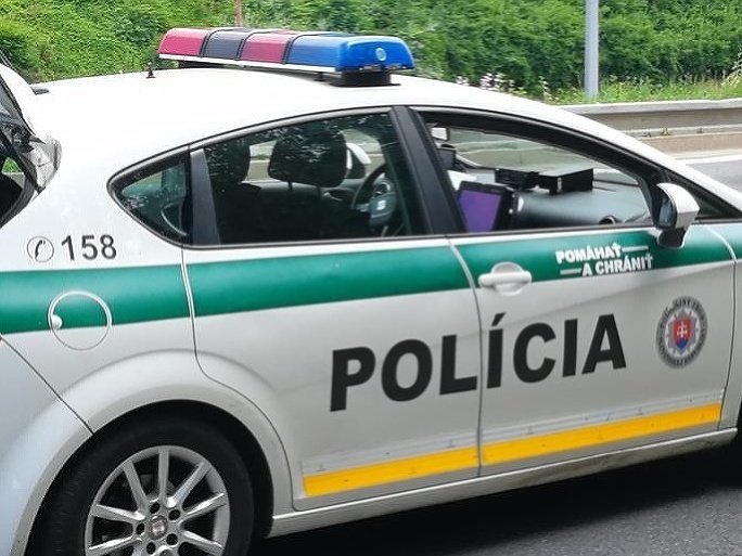 Polícia na svojom Facebooku zverejnila poďakovanie od svedka dopravnej nehody v Bratislave. 