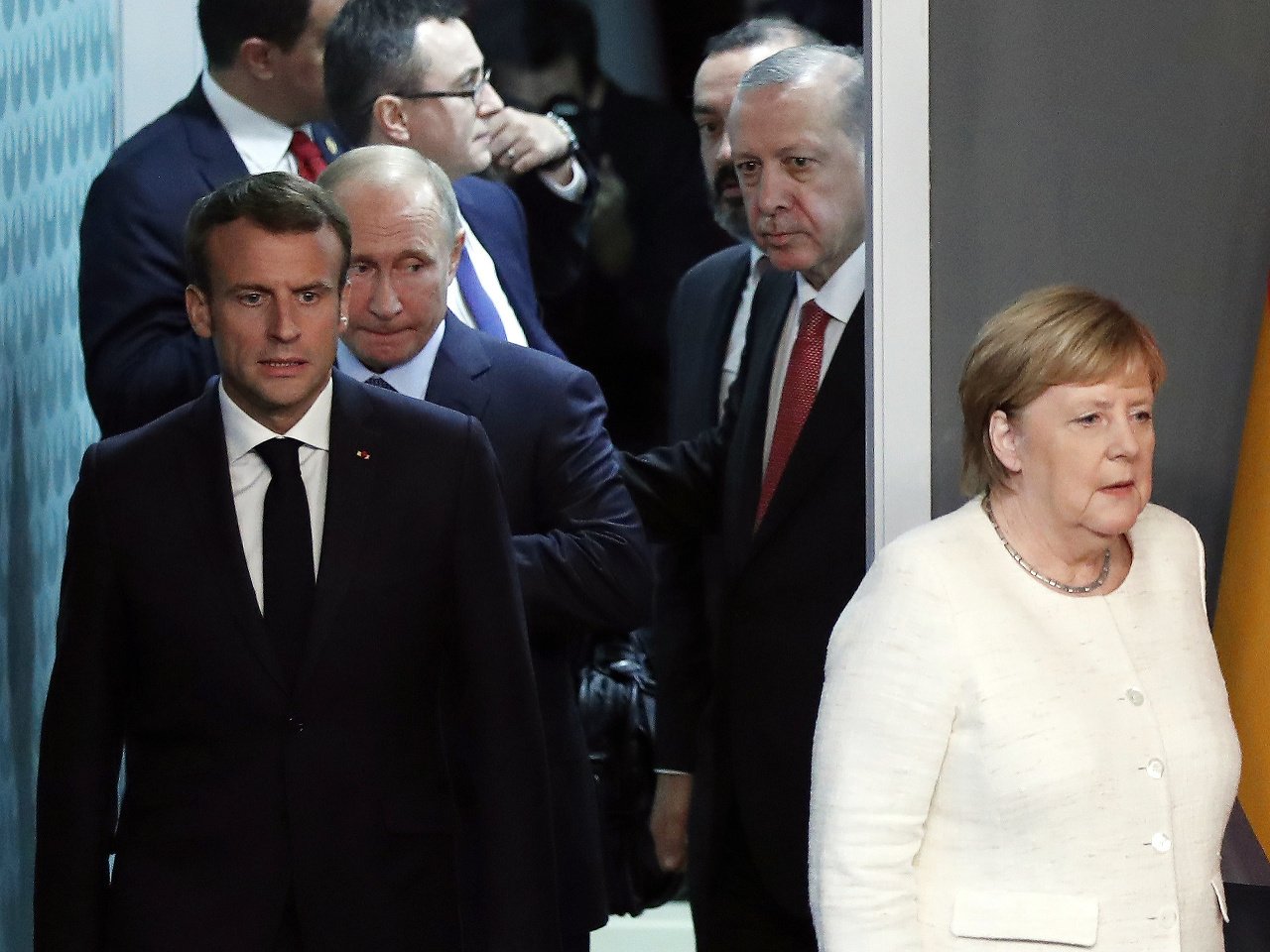 Recep Tayyip Erdogan, Angela Merkelová, Vladimir Putin a Emmanuel Macron