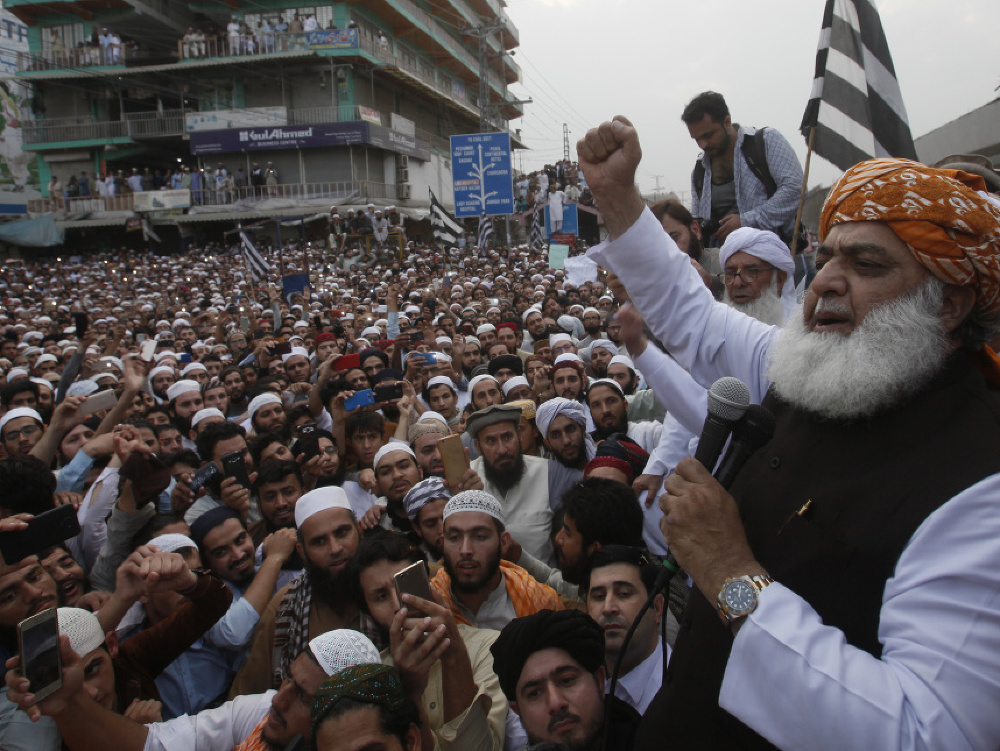 Islamisti sa dohodli s vládou a ukončujú protesty po celej krajine.