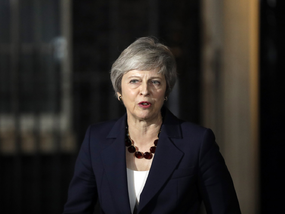 Britská premiérka oznámila dnes večer, že dohoda o brexite je podpísaná. 