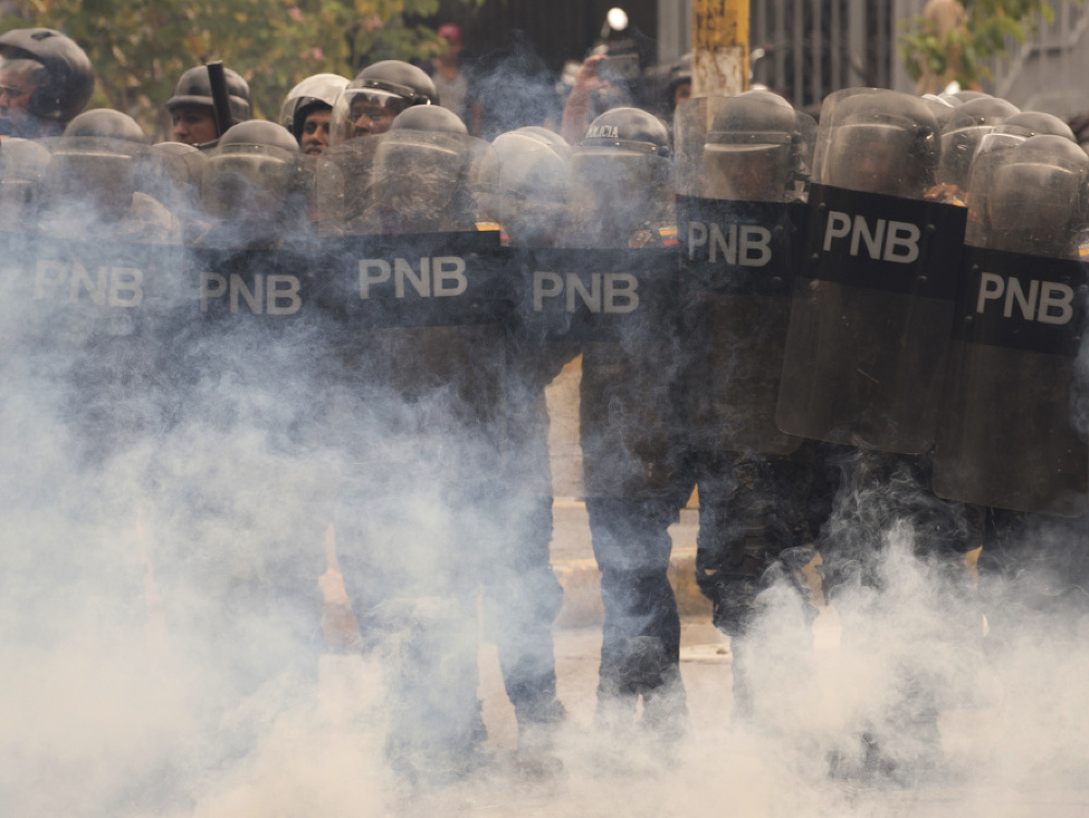 Polícia zasiahla v Caracase proti študentom