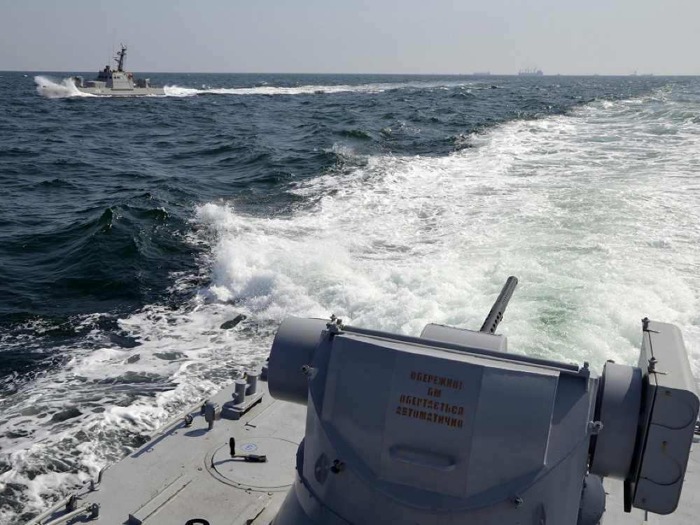 Lode ukrajinských námorných síl v blízkosti Krymu.
