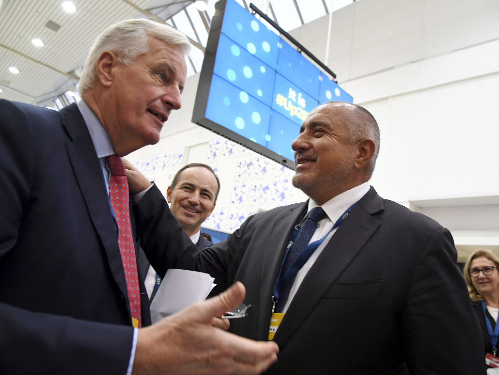 Vyjednávač Európskej únie pre brexit Michel Barnier a bulharský premiér Bojko Borisov.