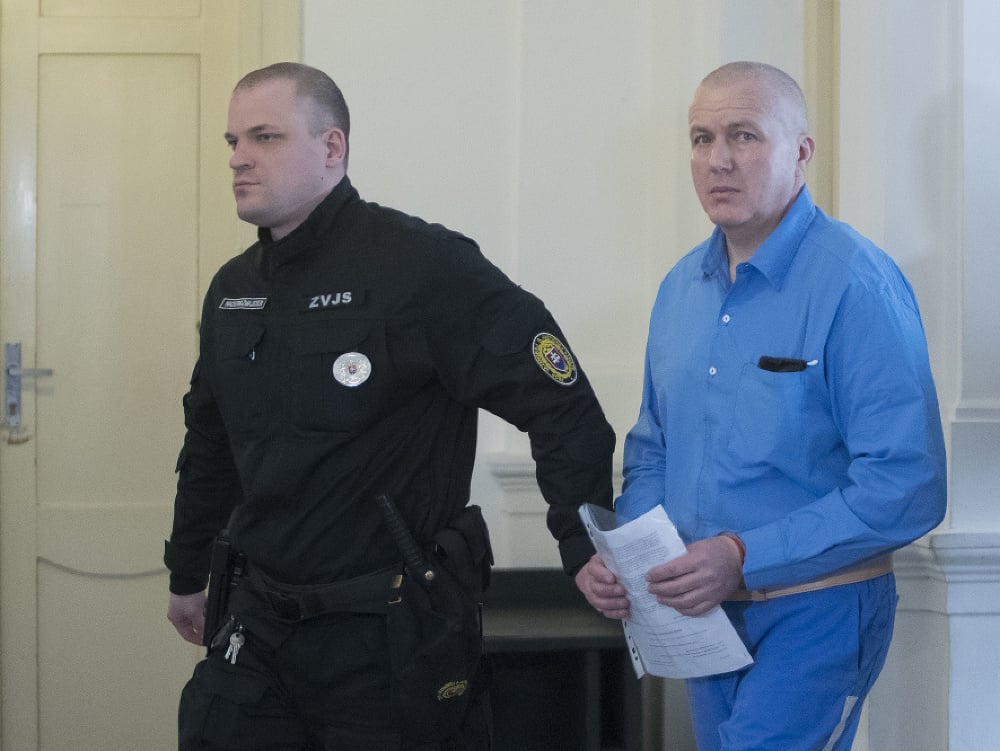 Martin Kováč prezývaný Rybička prichádza na Špecializovaný trestný súd v Banskej Bystrici 20. februára 2018.