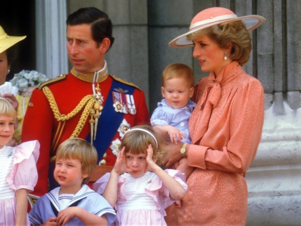 Princezná Diana s princom Charlesom a synmi