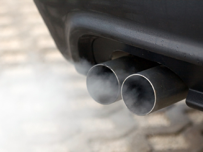Znečistenie ovzdušia spôsobené naftovými motormi zabíja ľudí