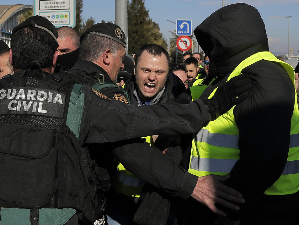 Protesty taxikárov v Španielsku
