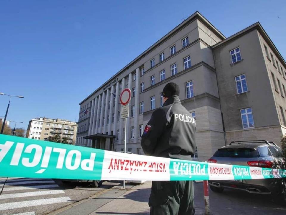 V Bratislave evakuovali Najvyšší súd SR, Justičný palác a ministerstvo spravdlivosti.