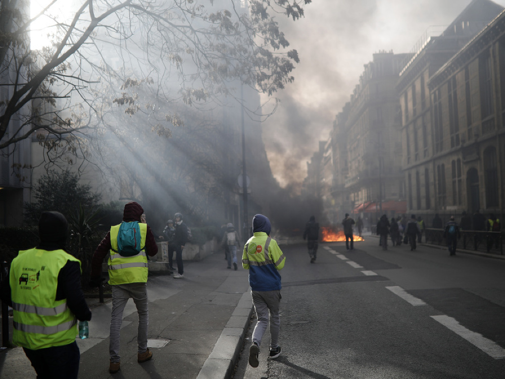 Vo Francúzsku sa opäť konajú protesty žltých viest