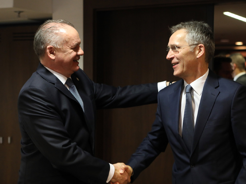 Prezident sa stretol v Košiciach so šéfom NATO Jensom Stoltenbergom. 