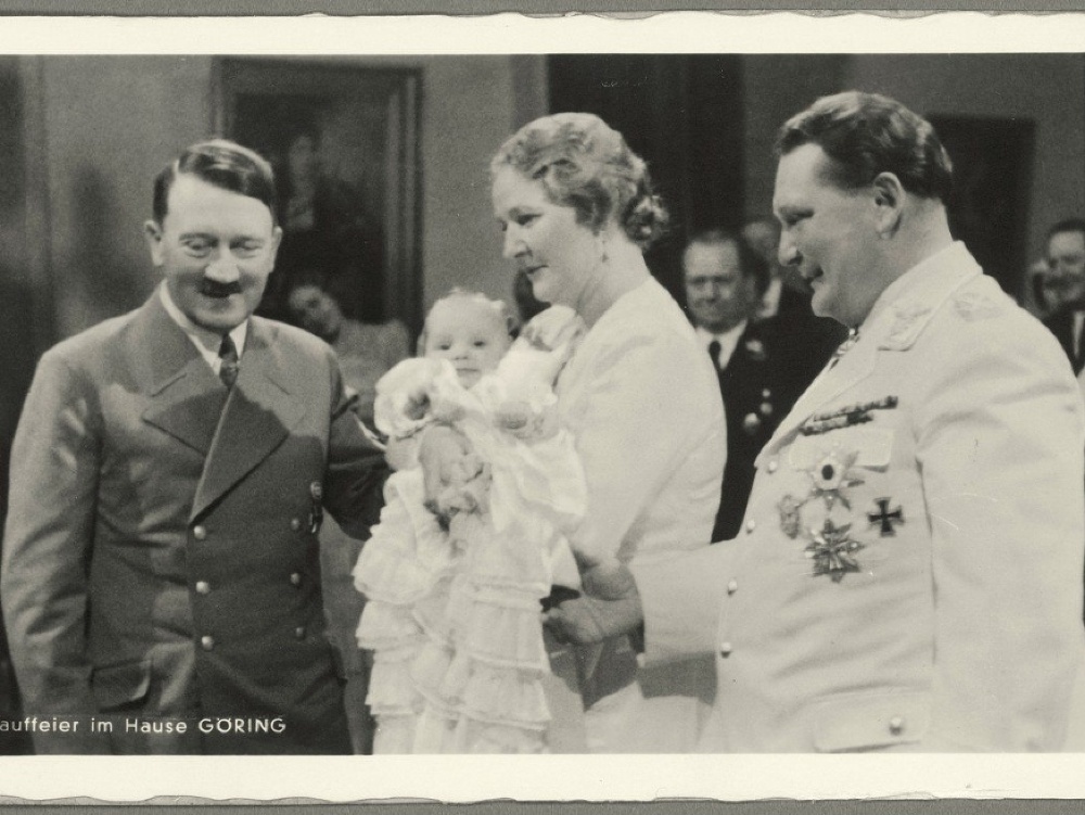 Krstným otcom malej Eddy sa stal Adolf Hitler