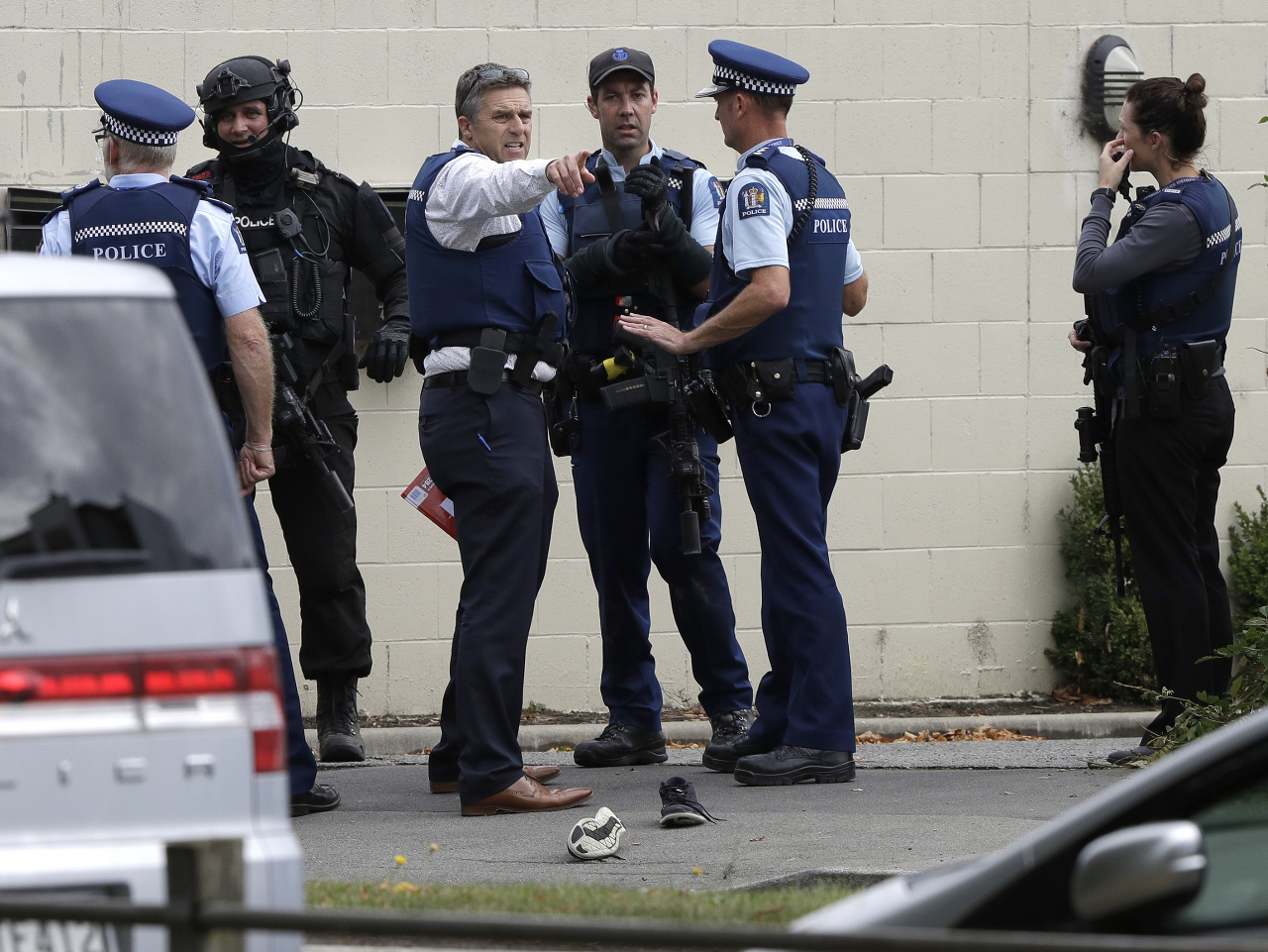 Streľba v dvoch mešitách v meste Christchurch.
