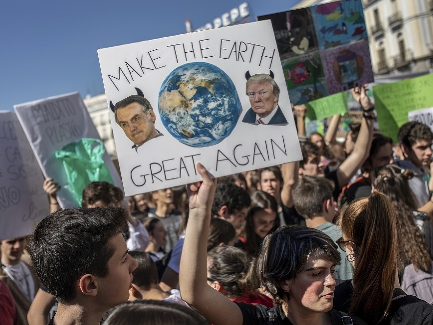 Študenti po celom svete protestujú pre adresovanie klimatických zmien - Španielsko