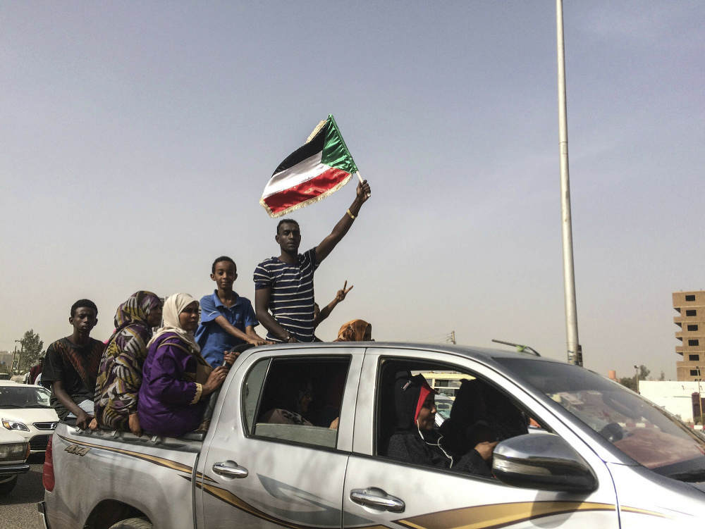 Oslavy demonštrantov v Chartúme