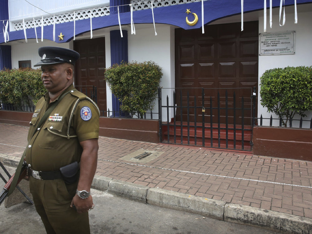 Polícia v súvislosti s výbuchmi v kostoloch zadržala sedem ľudí