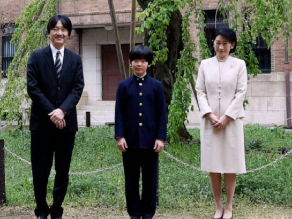 Cisársky vnuk s rodičmi 