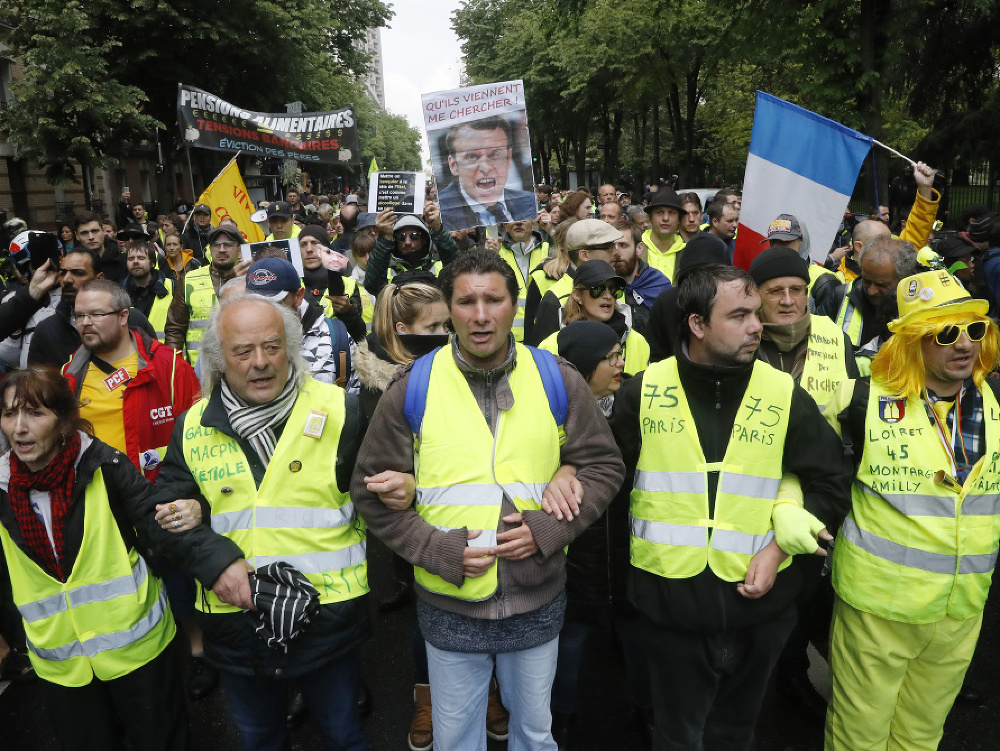 Demonštranti z francúzskeho hnutia tzv. žltých viest