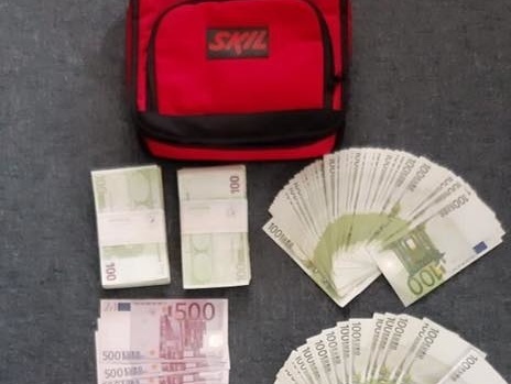 Muž si vo vlaku v taške zabudol takmer 62.000 eur
