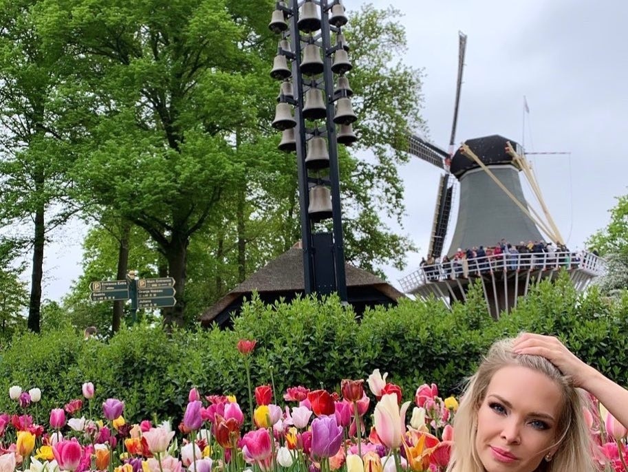 Moderátorke Lucii Barmošovej najnovšie učarovali tulipánové polia v Holandsku